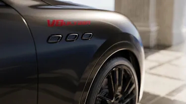 Maserati Levante V8 - side