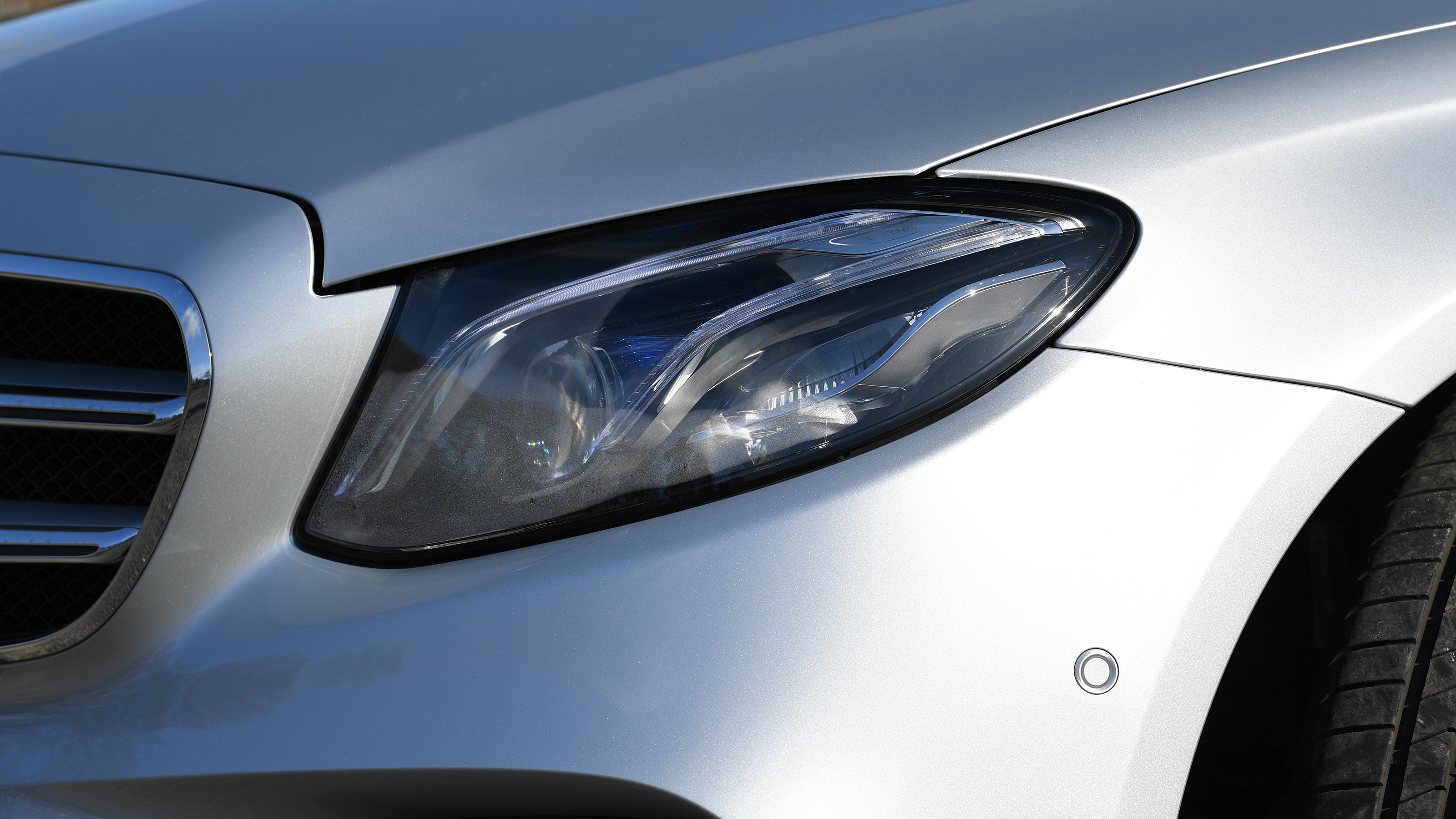 Mercedes E-Class Mk5 - headlight