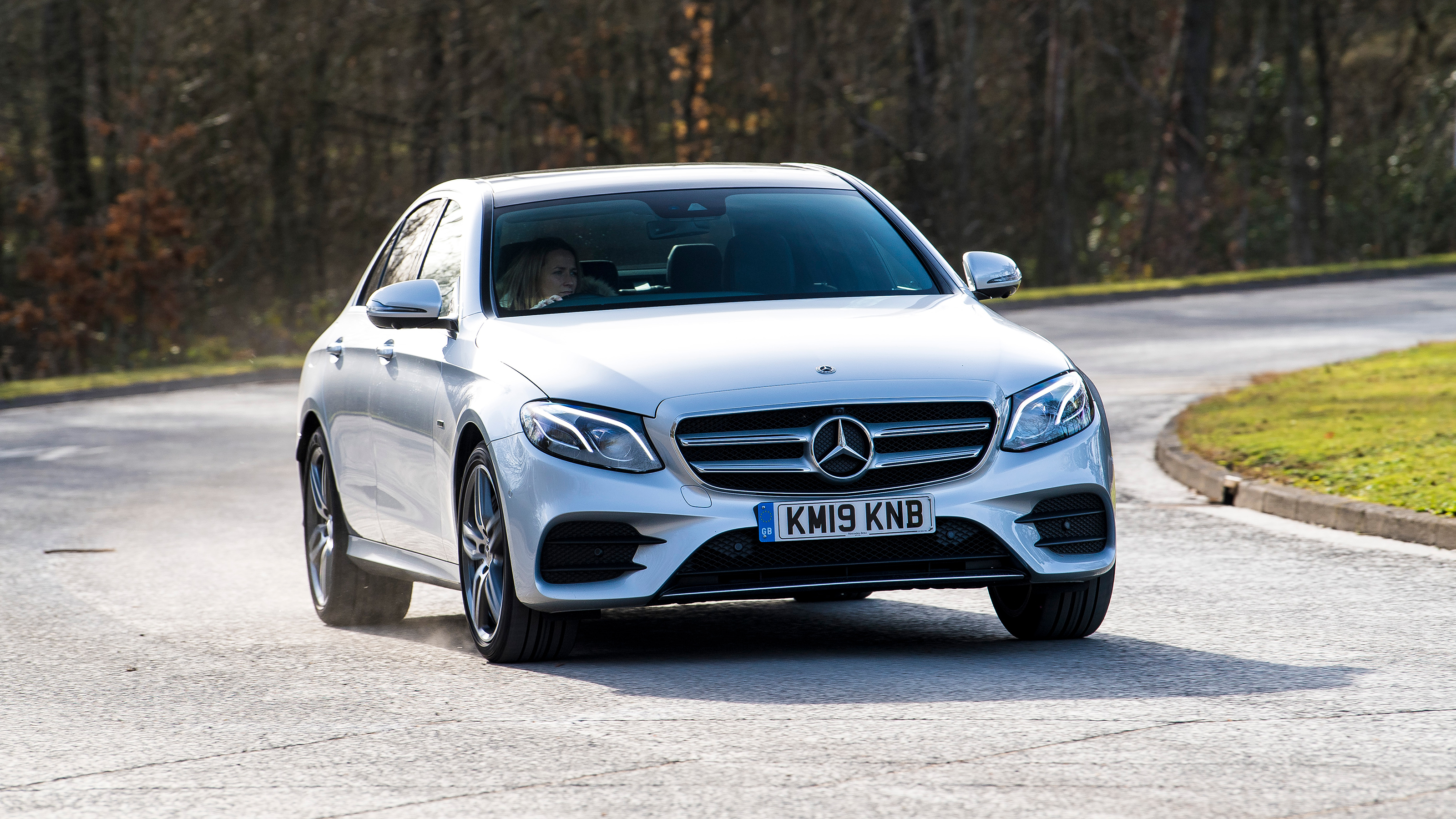 Mercedes E-Class Mk5 - front cornering