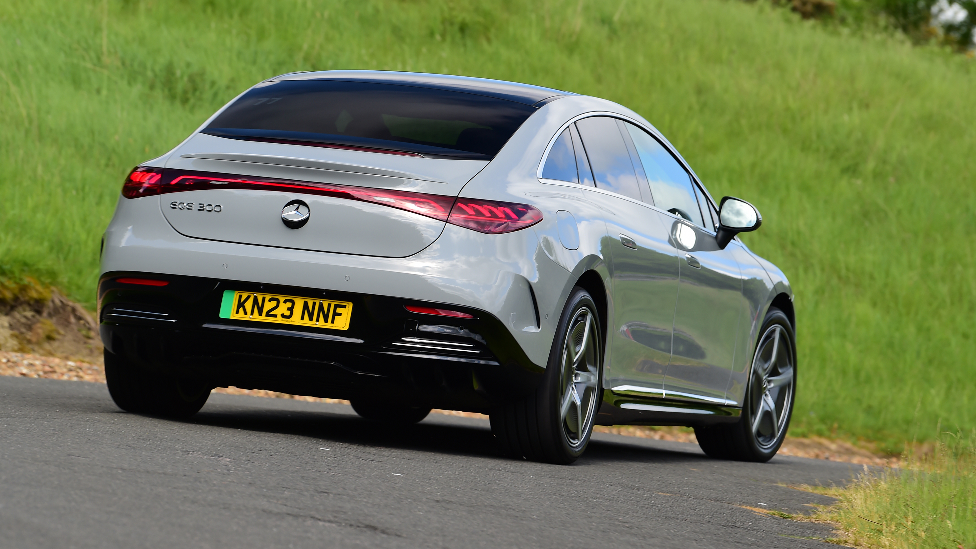 Mercedes EQE 300 - rear cornering
