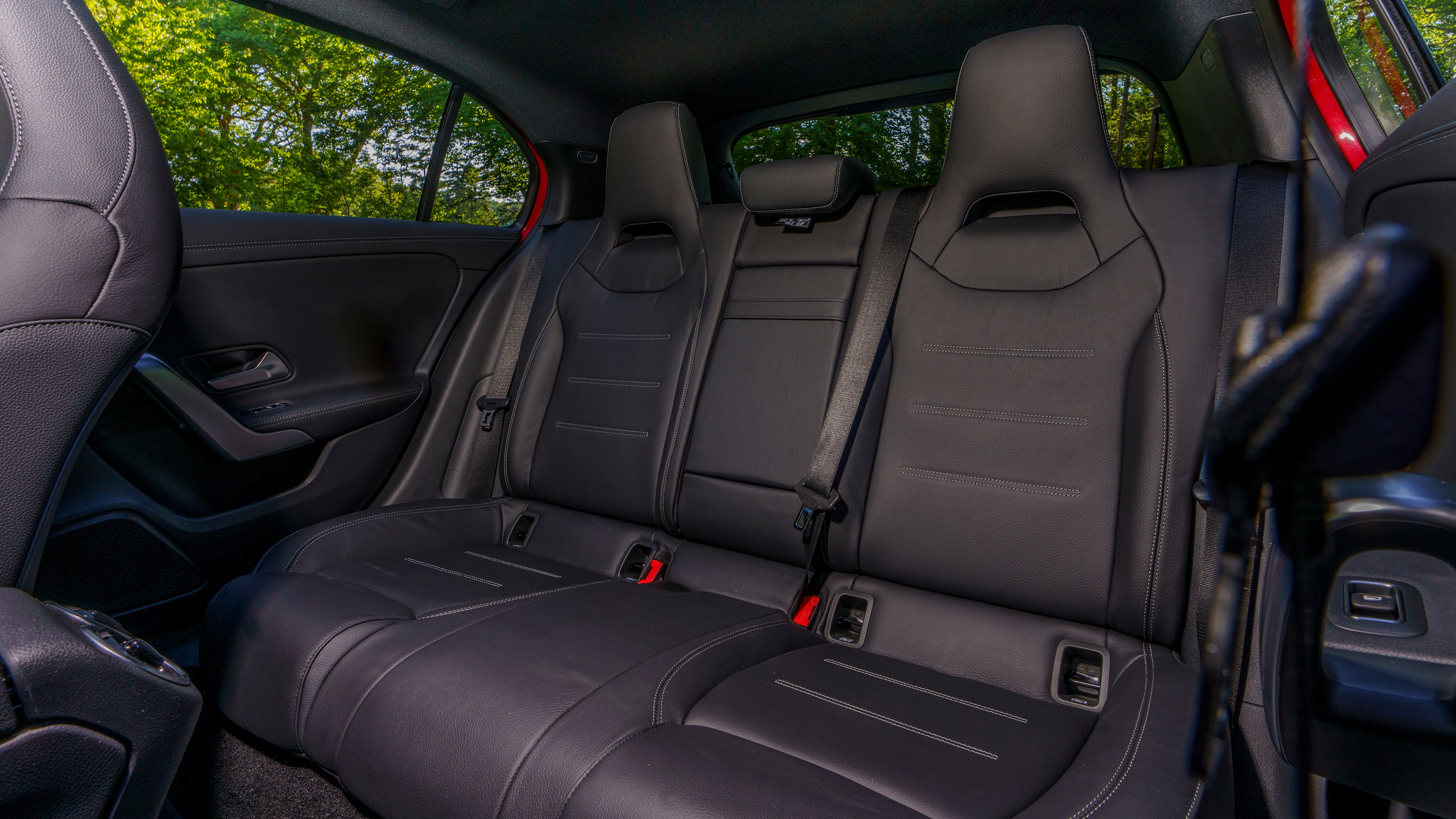 Mercedes-AMG A 35 - rear seats