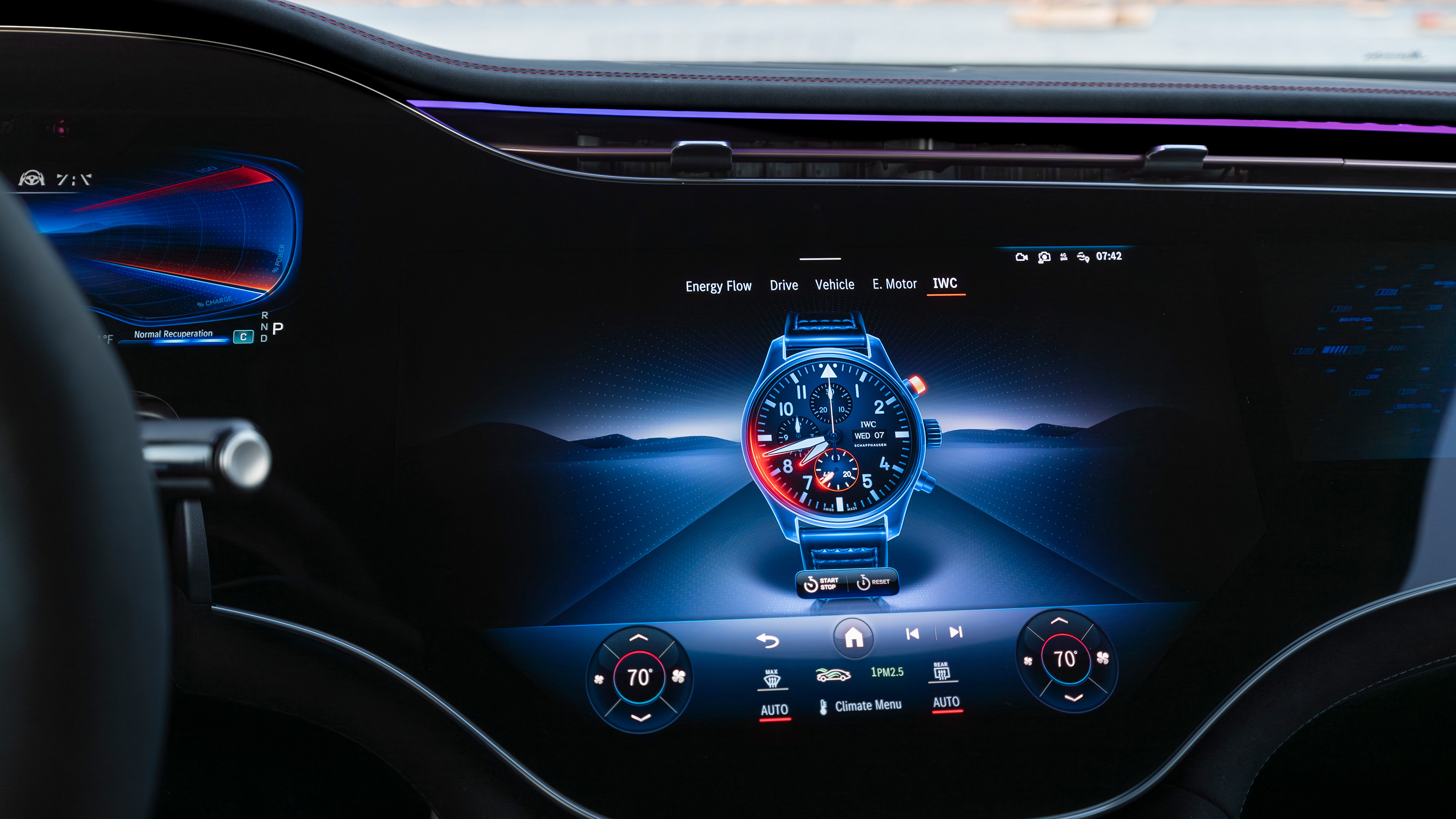 Mercedes-AMG EQE SUV - screen