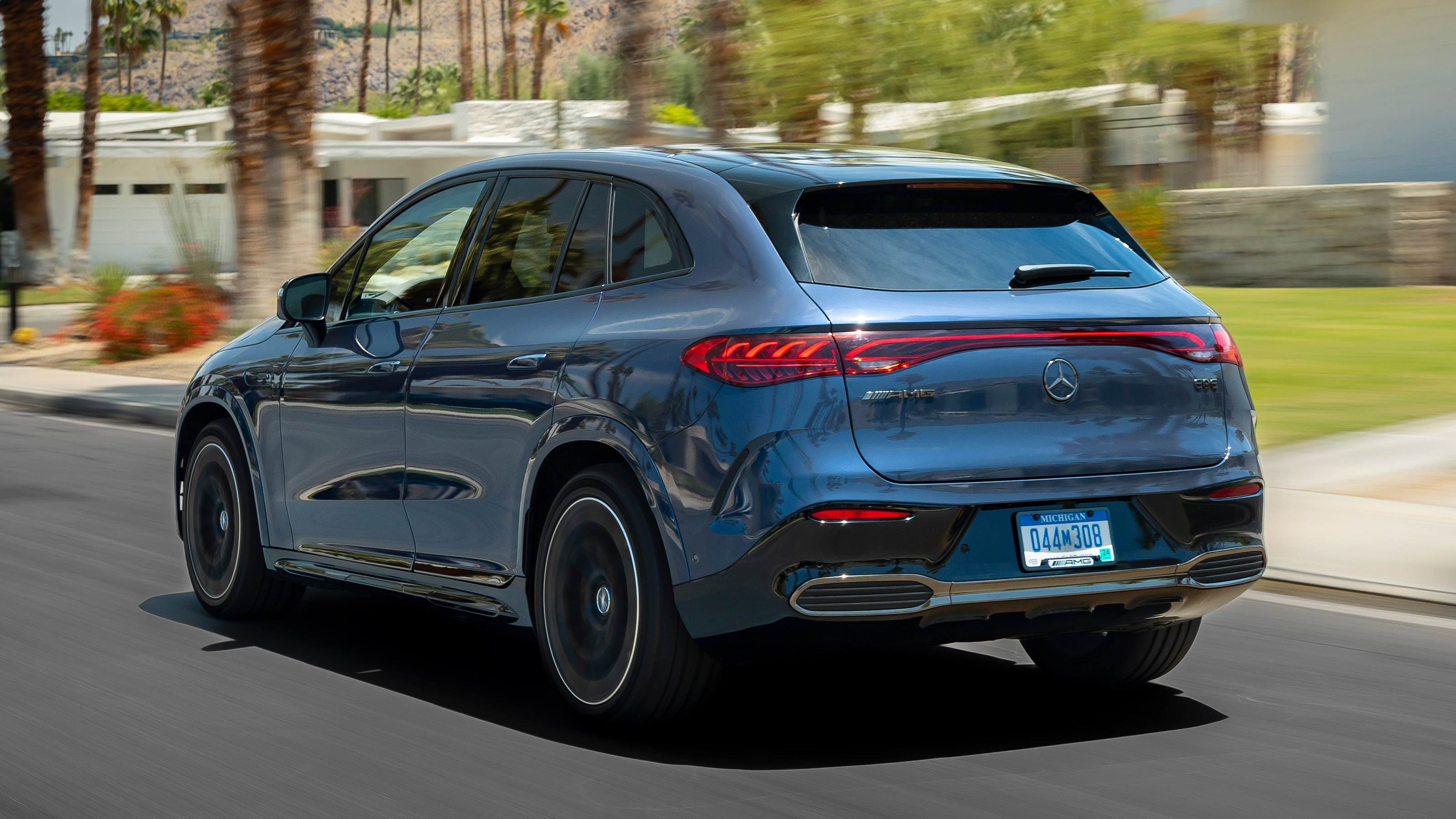 Mercedes-AMG EQE SUV - rear