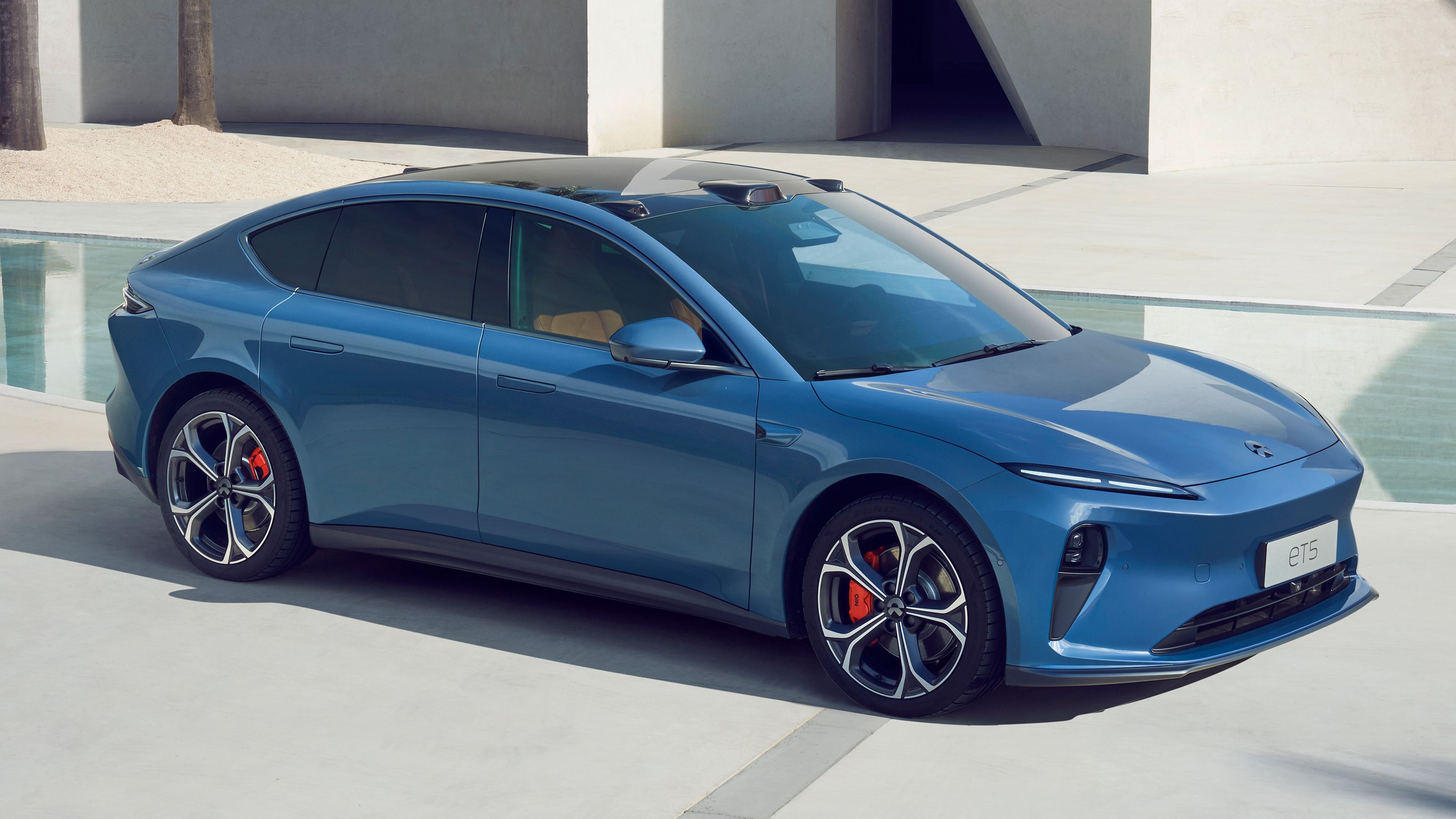 NIO ET5 - front
