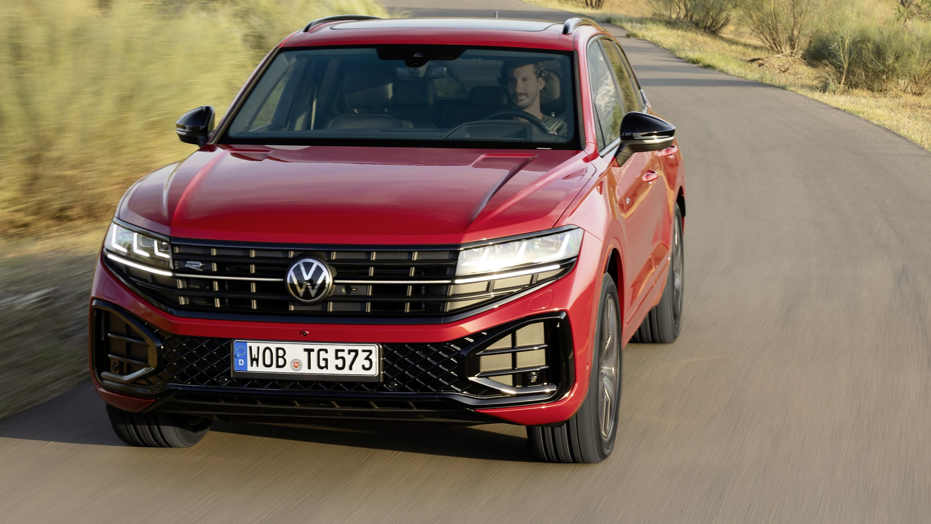 New Volkswagen Touareg - front action