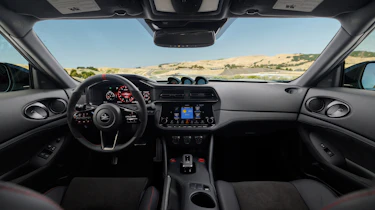Nissan Z Nismo - dashboard