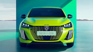 Peugeot e-208 - full front