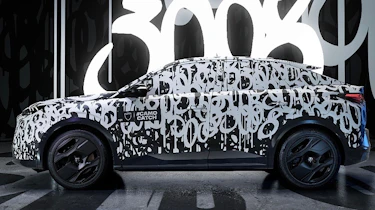 Peugeot e-3008 camo catch 3 - side