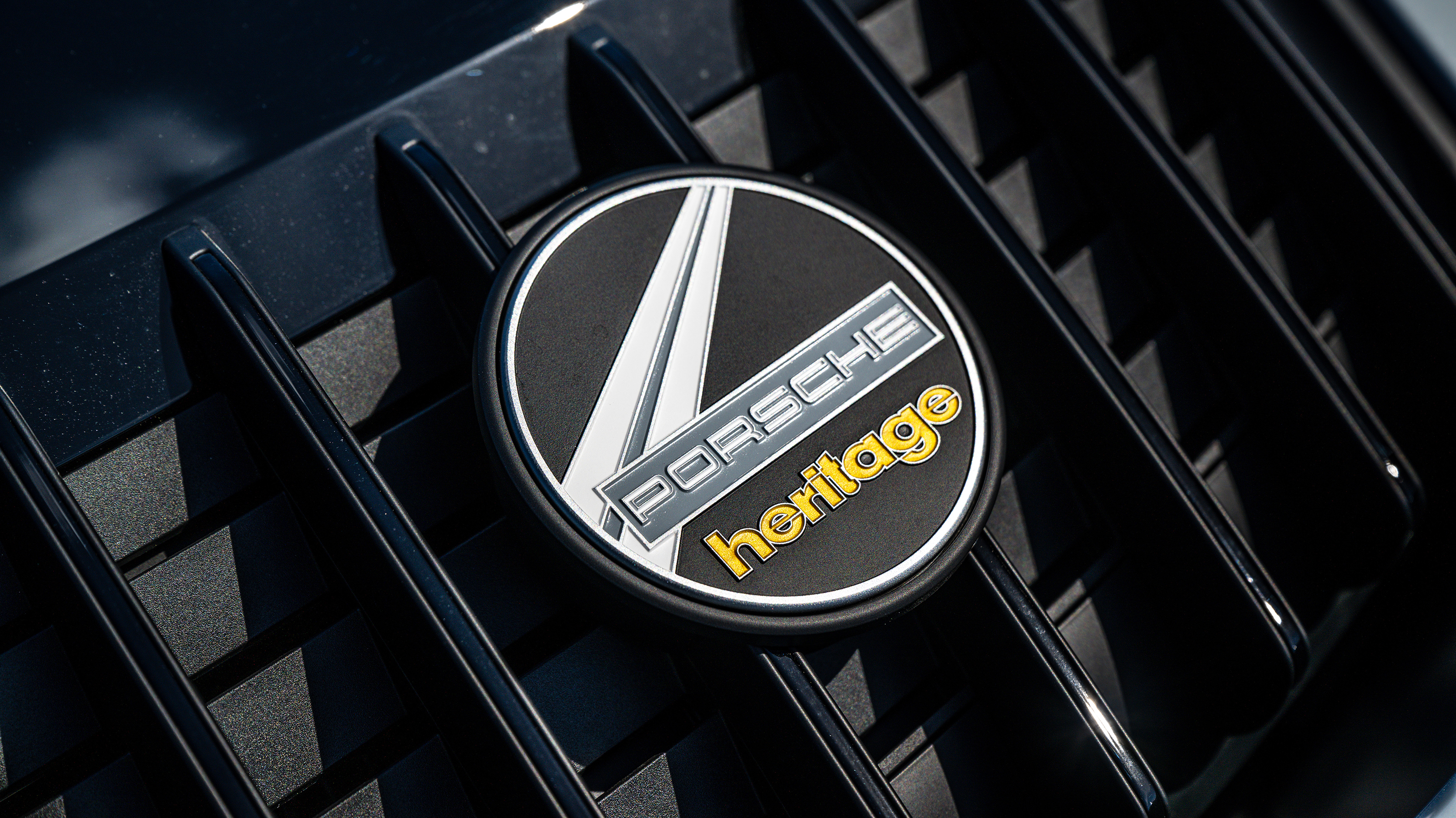 Porsche 911 Sport Classic - Porsche Heritage badge 