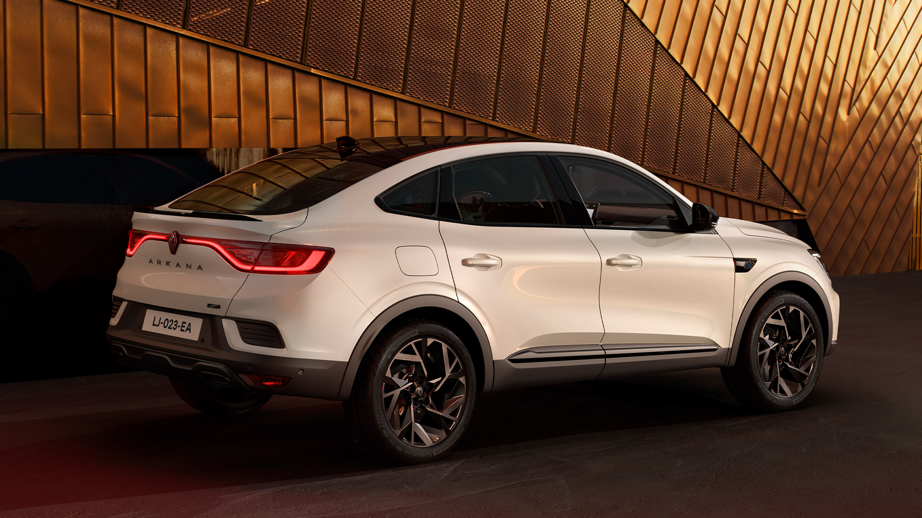 Renault Arkana facelift - rear static