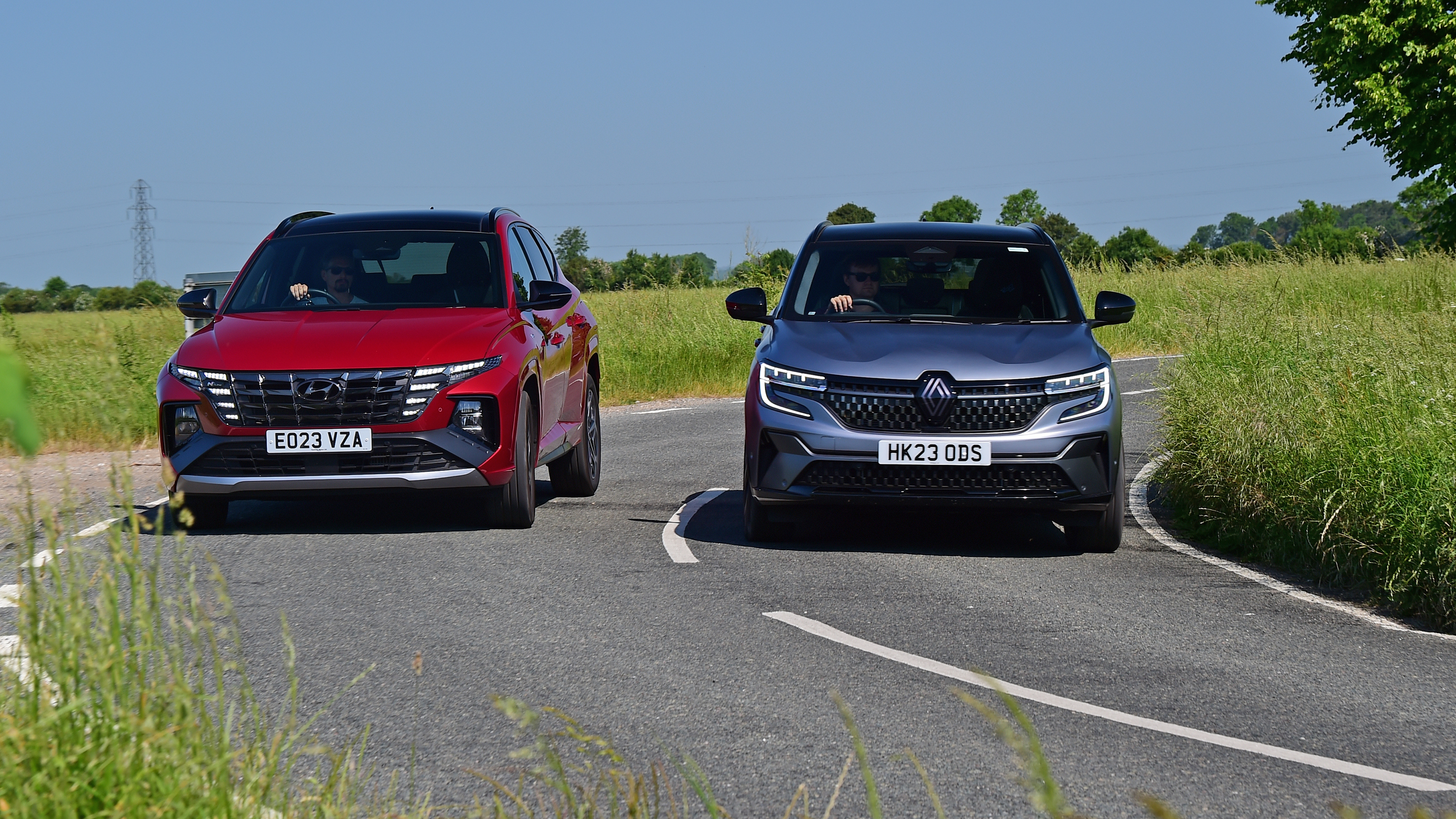 Hyundai Tucson and Renault Austral - front cornering