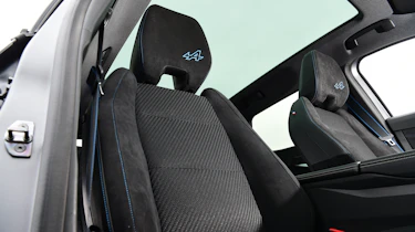 Renault Austral - front seats