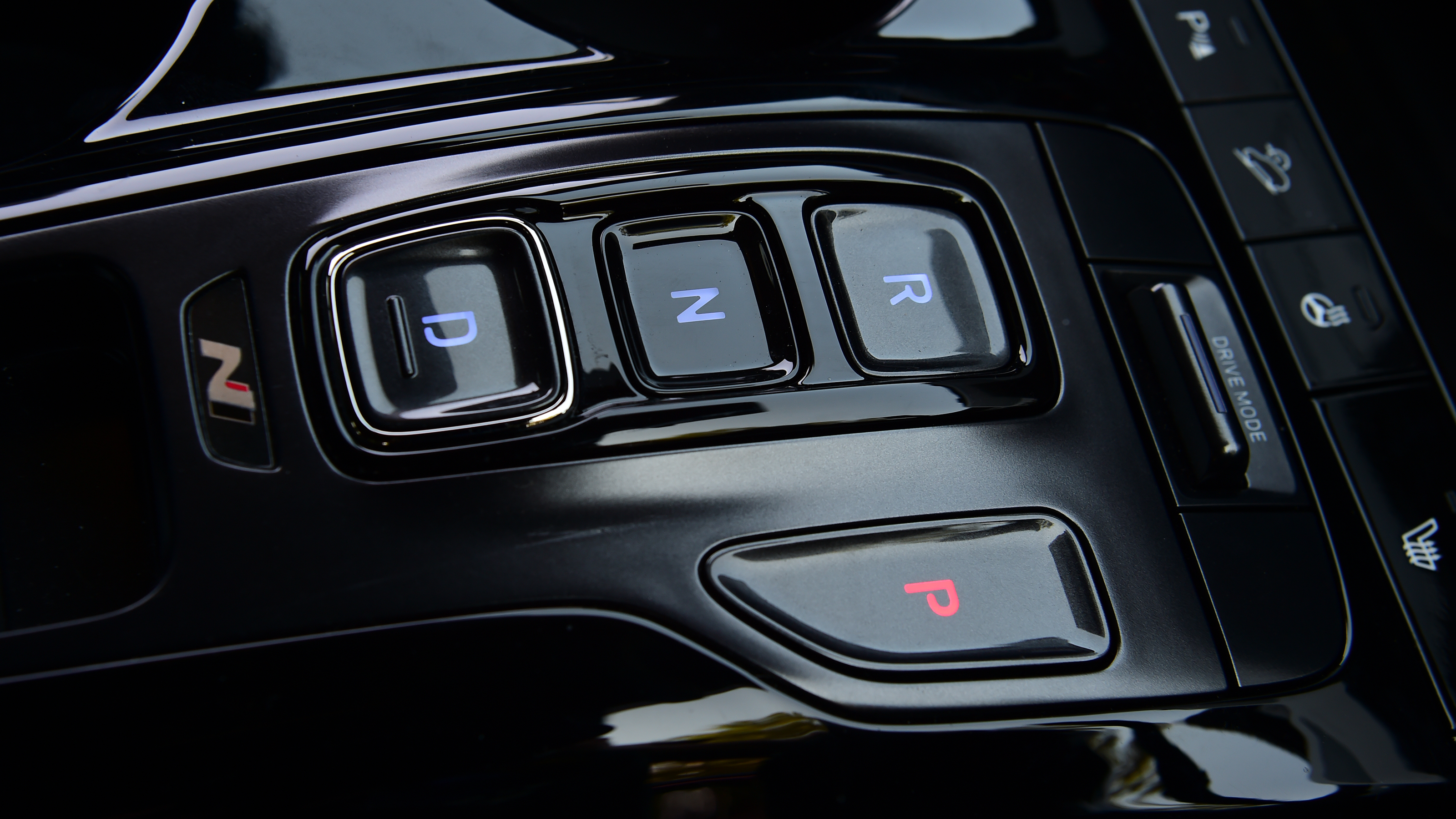 Hyundai Tucson - gear selector