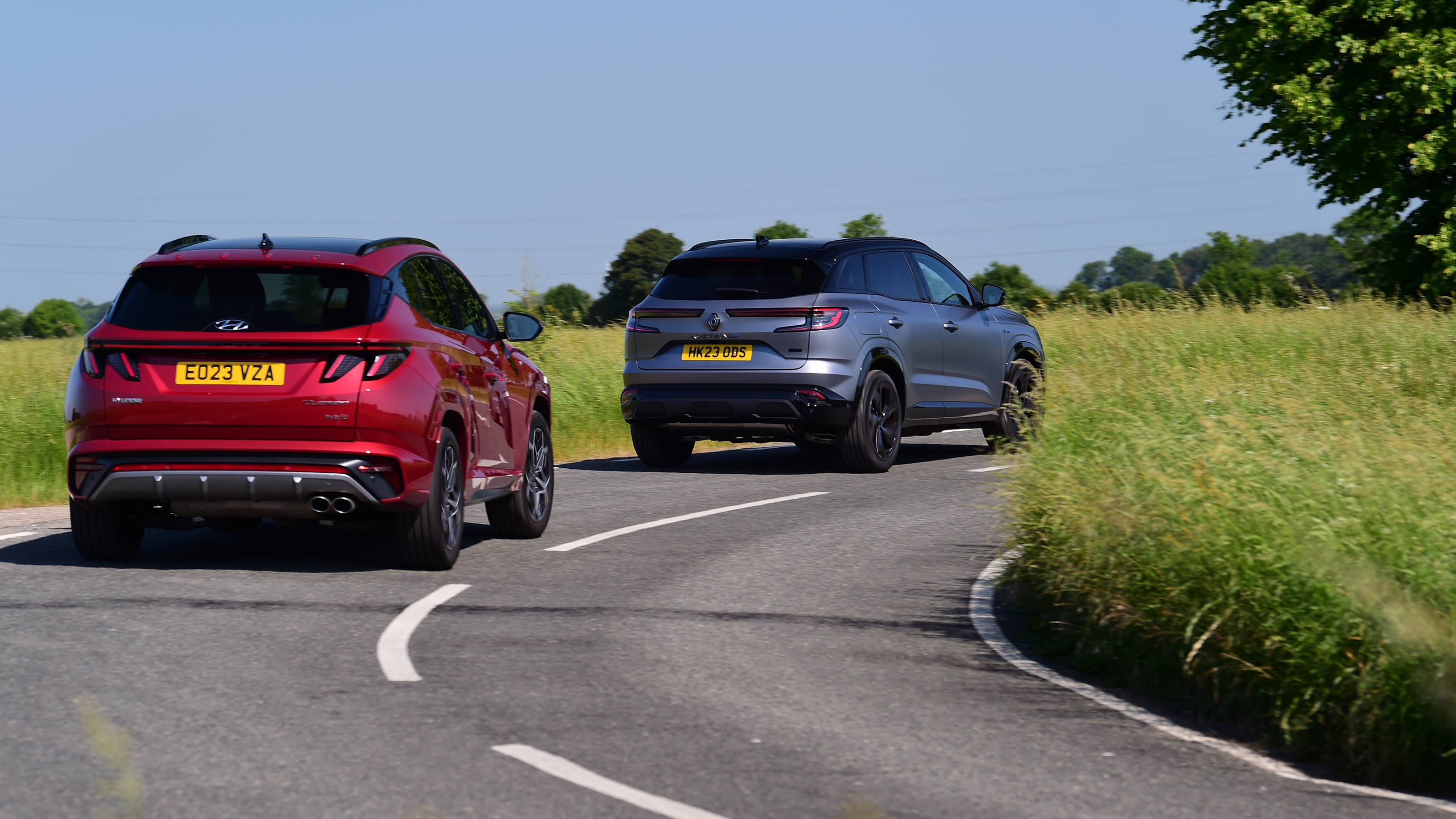 Hyundai Tucson and Renault Austral - rear cornering
