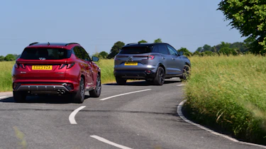 Hyundai Tucson and Renault Austral - rear cornering