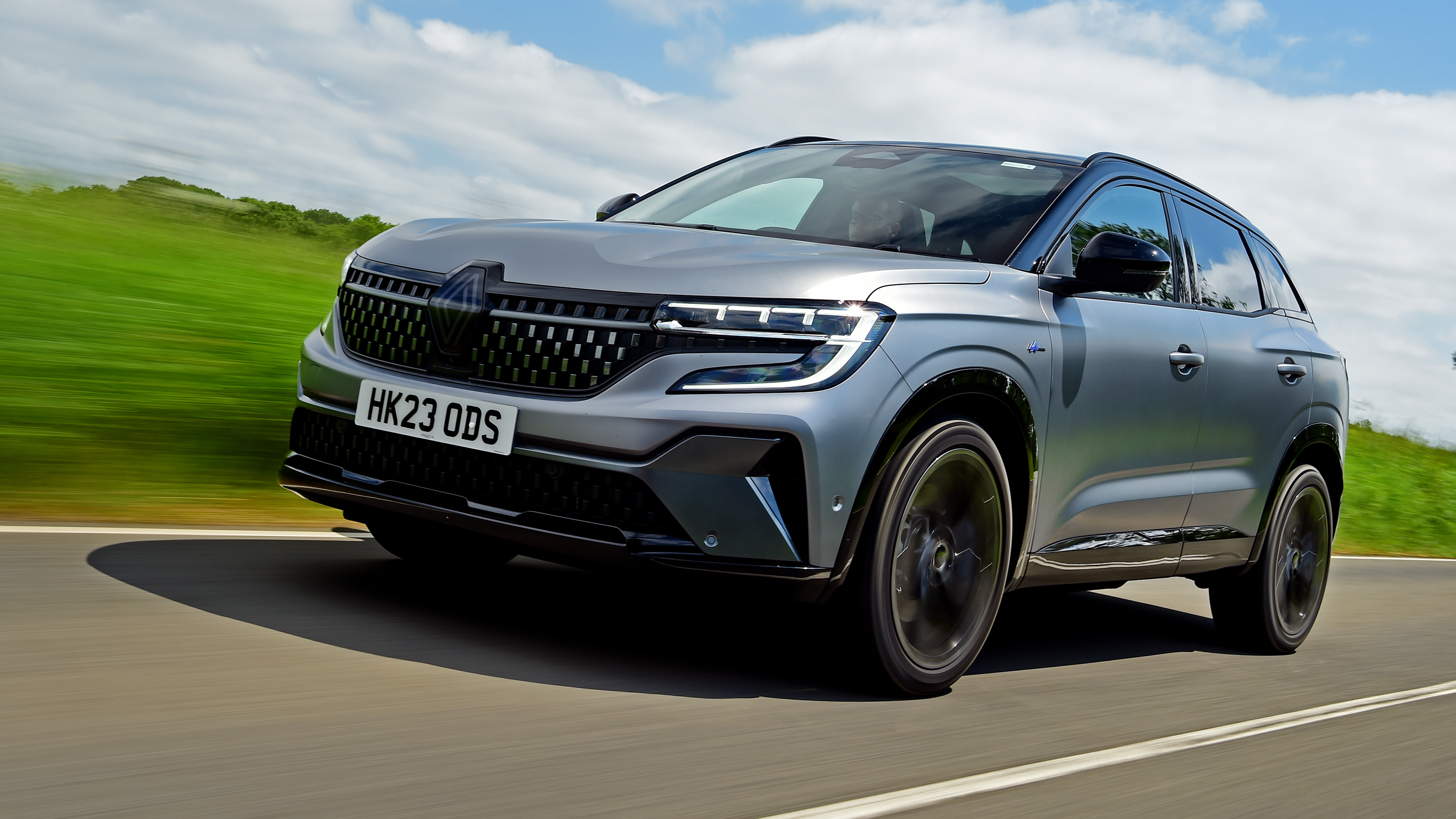 Renault Austral - front tracking