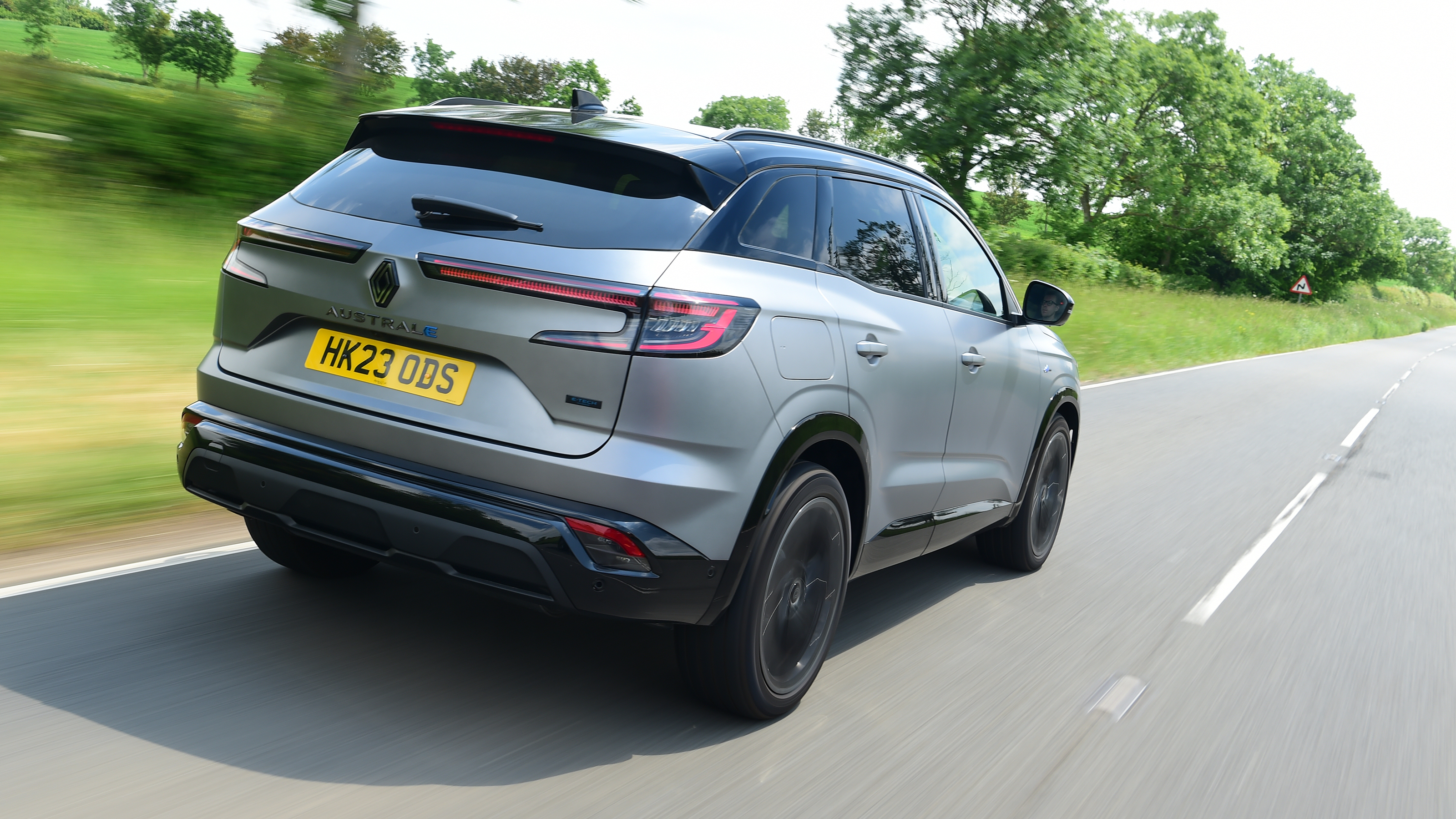 Renault Austral - rear tracking