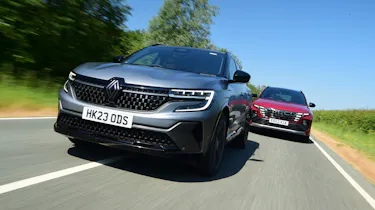 Renault Austral and Hyundai Tucson - Tucson chasing Austral (front)
