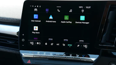 Renault Megane E-Tech - infotainment system