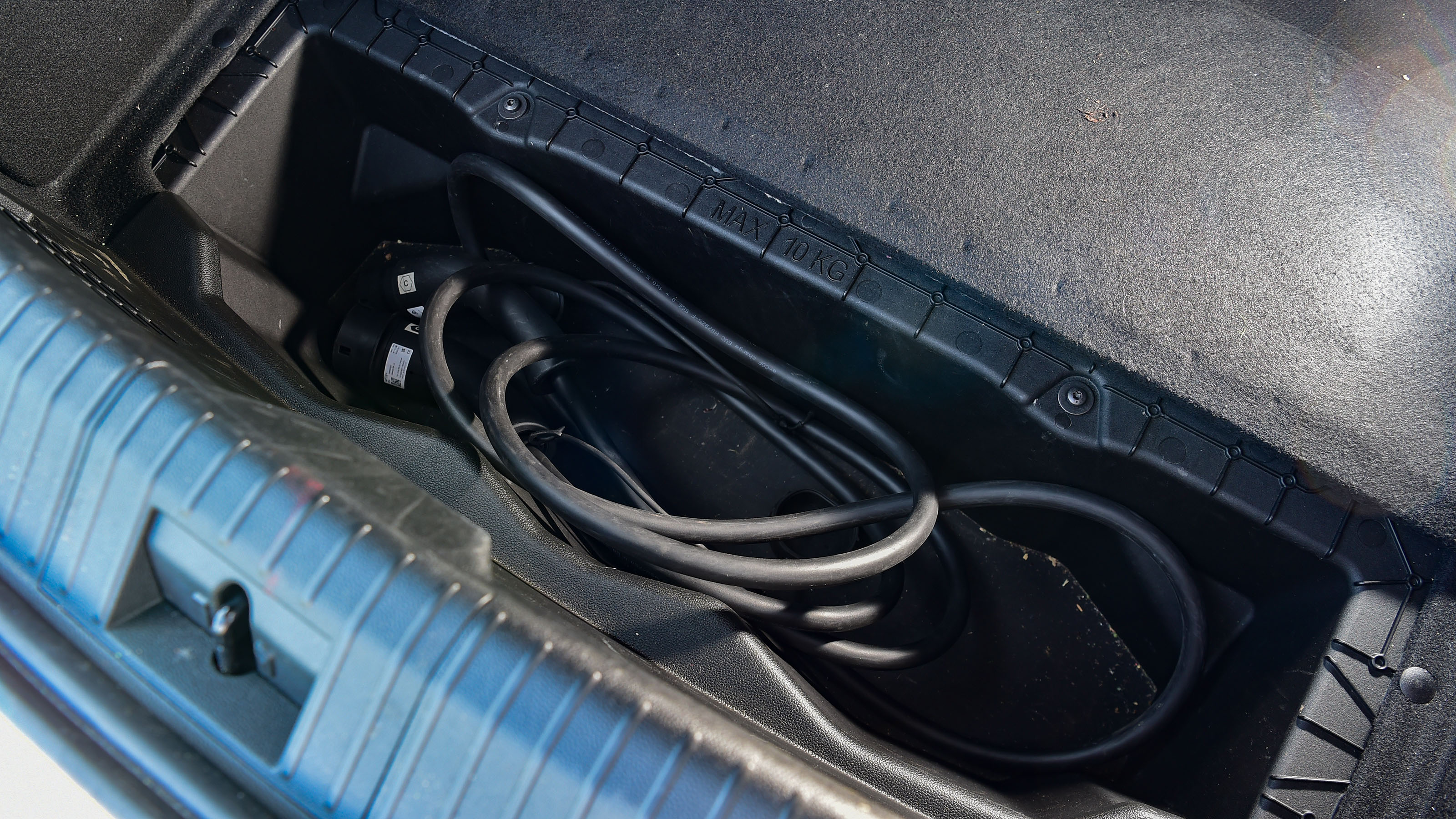 Renault Megane E-Tech - under-floor storage