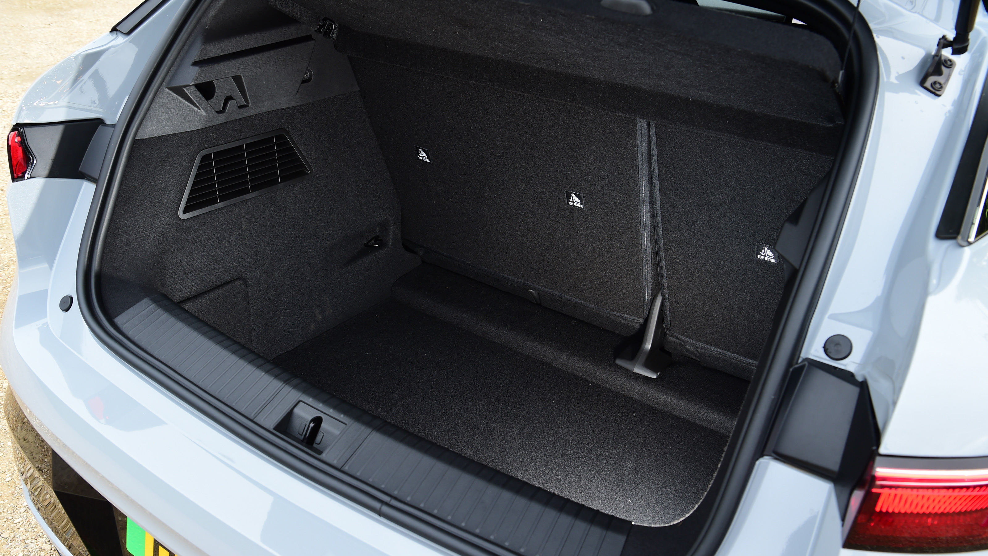 Renault Megane E-Tech - boot