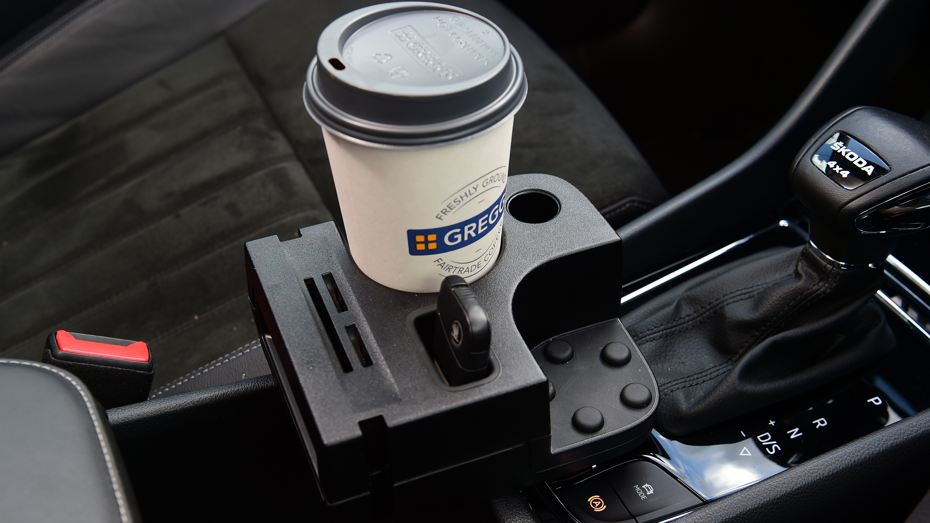 Skoda Karoq - cupholder