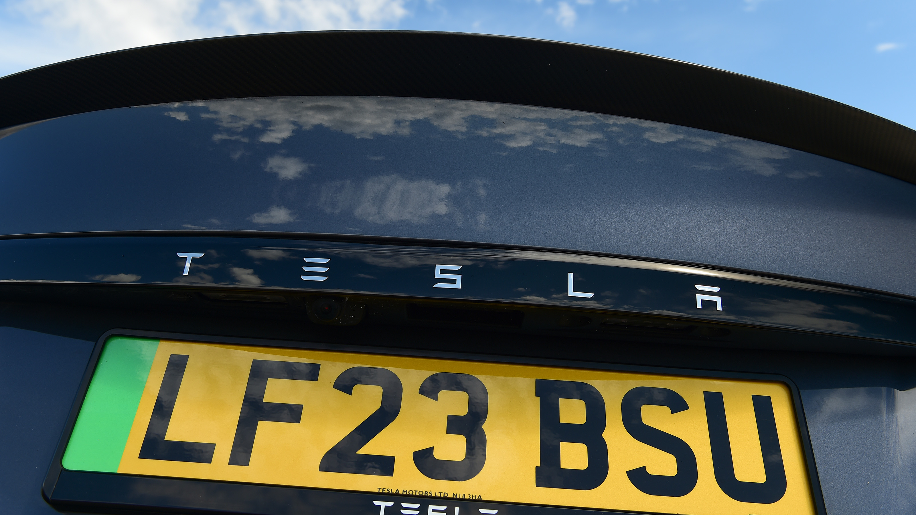 Tesla Model S - bootlid