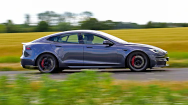 Tesla Model S - side tracking