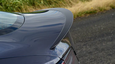Tesla Model S - rear spoiler