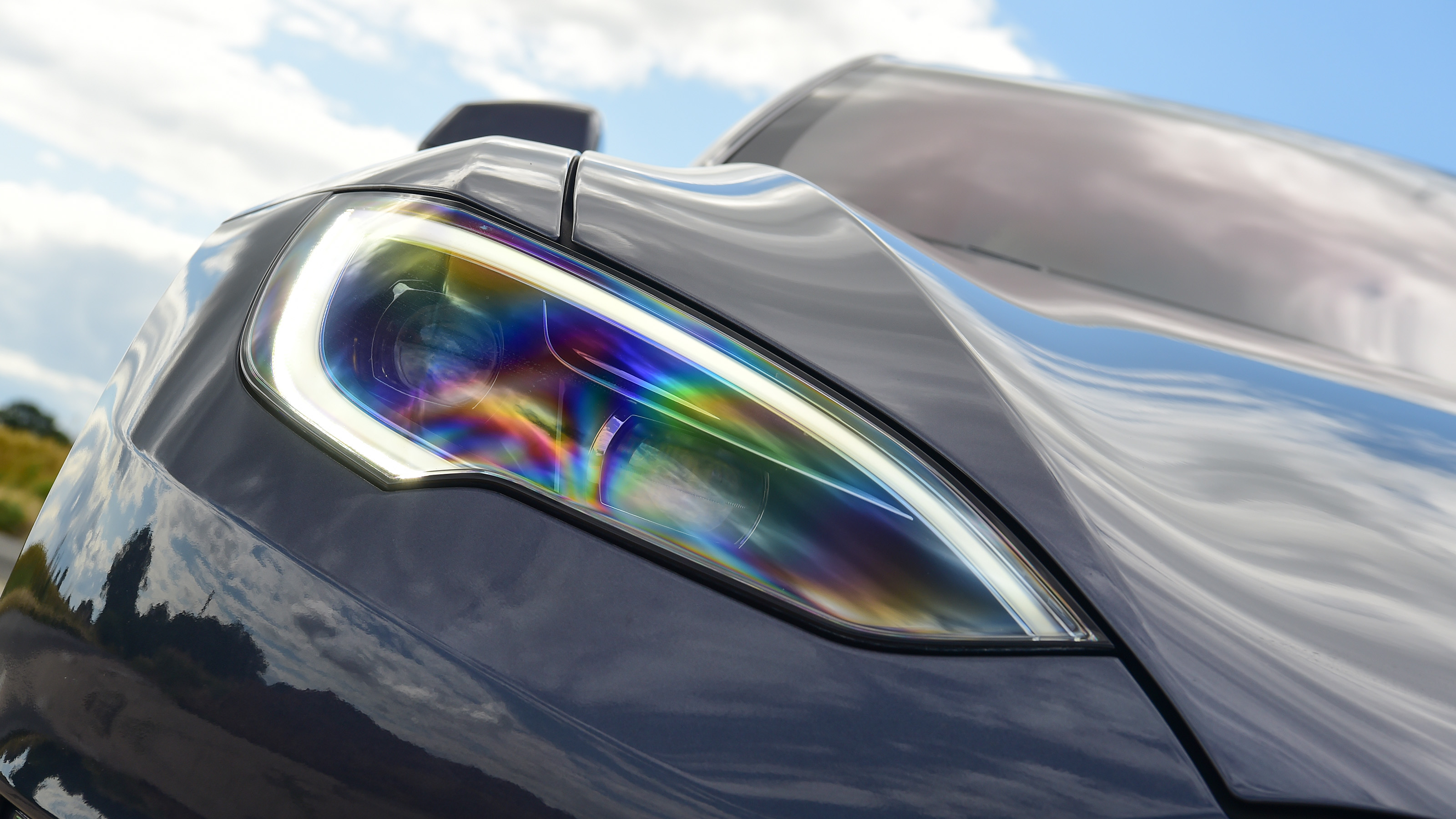 Tesla Model S - headlights
