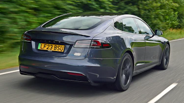 Tesla Model S - rear tracking