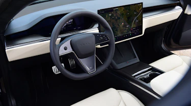 Tesla Model S Plaid - dash