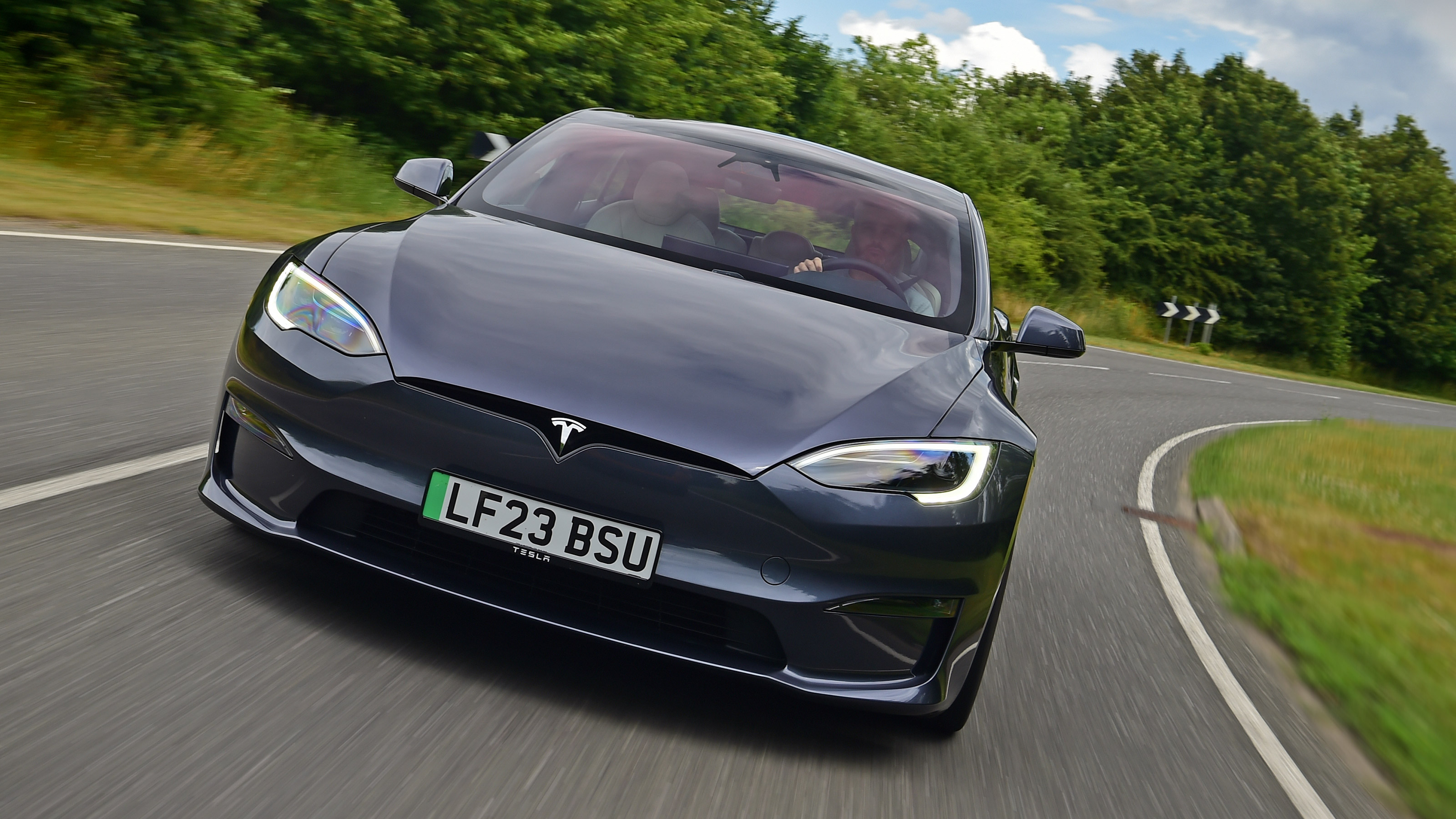 Tesla Model S Plaid - full front
