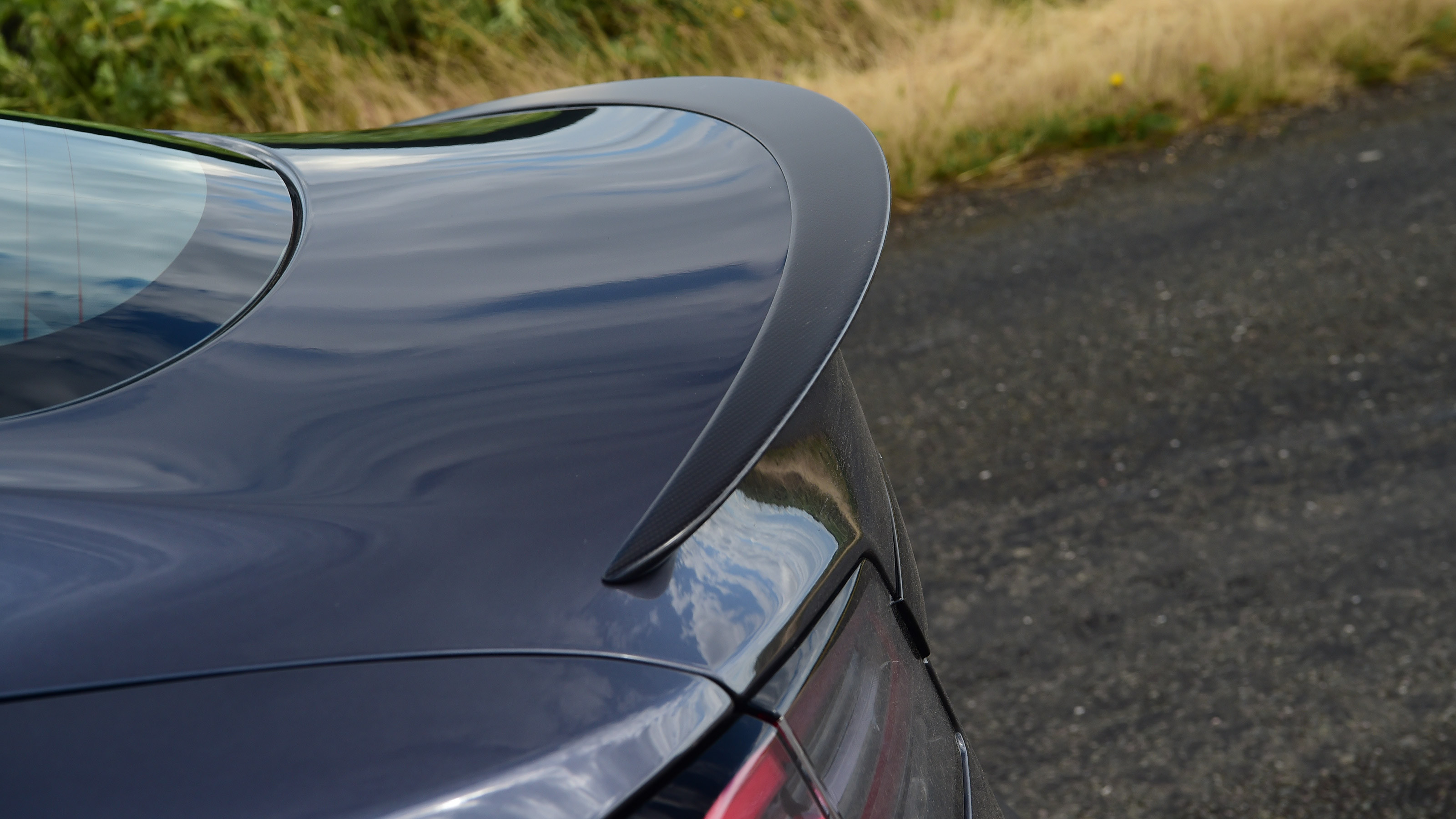 Tesla Model S Plaid - spoiler