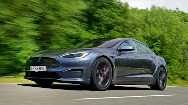 Tesla Model S Plaid - front tracking