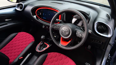 Toyota Aygo X Undercover - dash