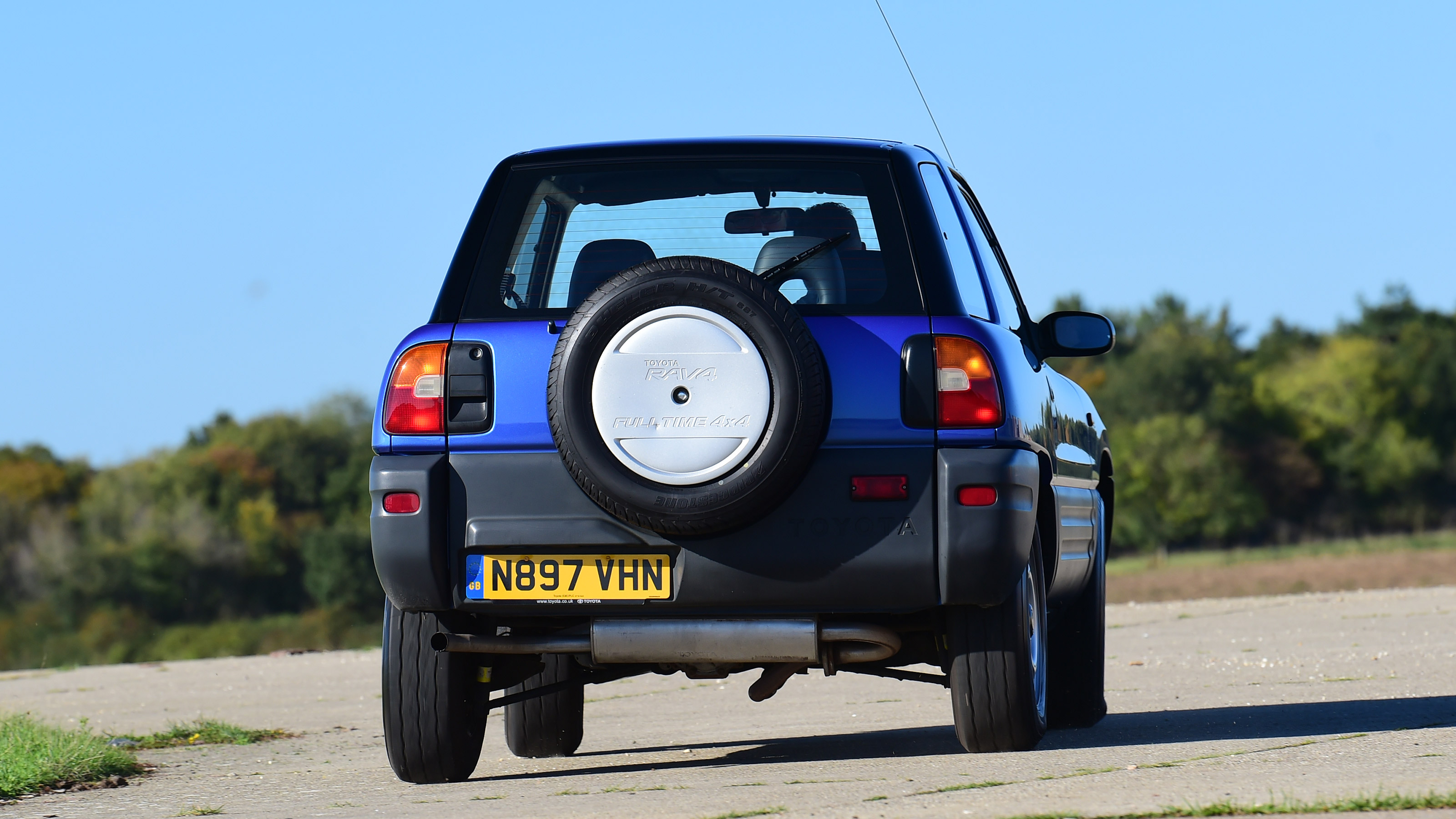 Toyota RAV4 Mk1 icon - rear cornering