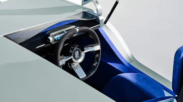 Triumph TR25 by Makkina concept - interior