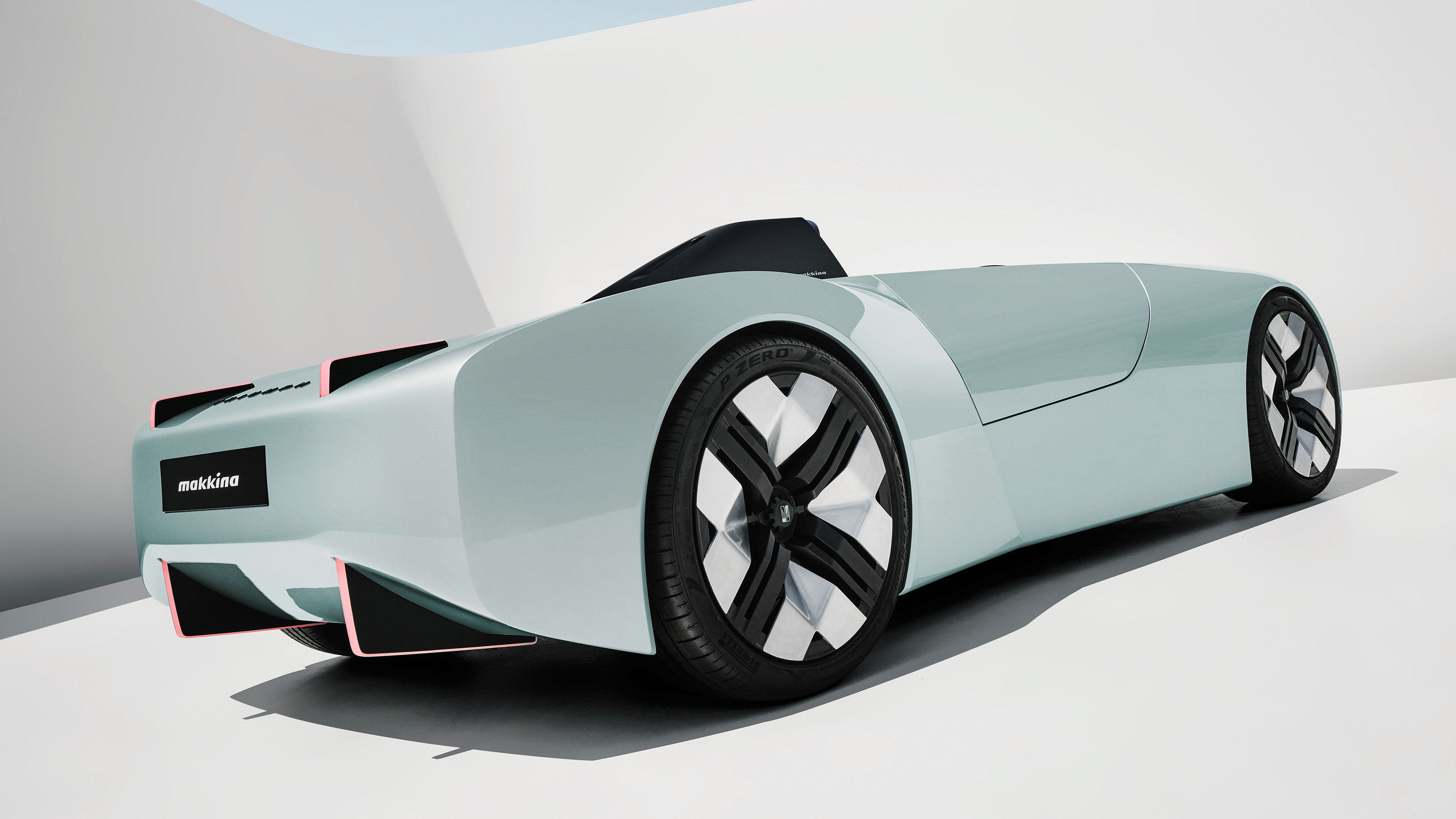Triumph TR25 by Makkina concept - rear