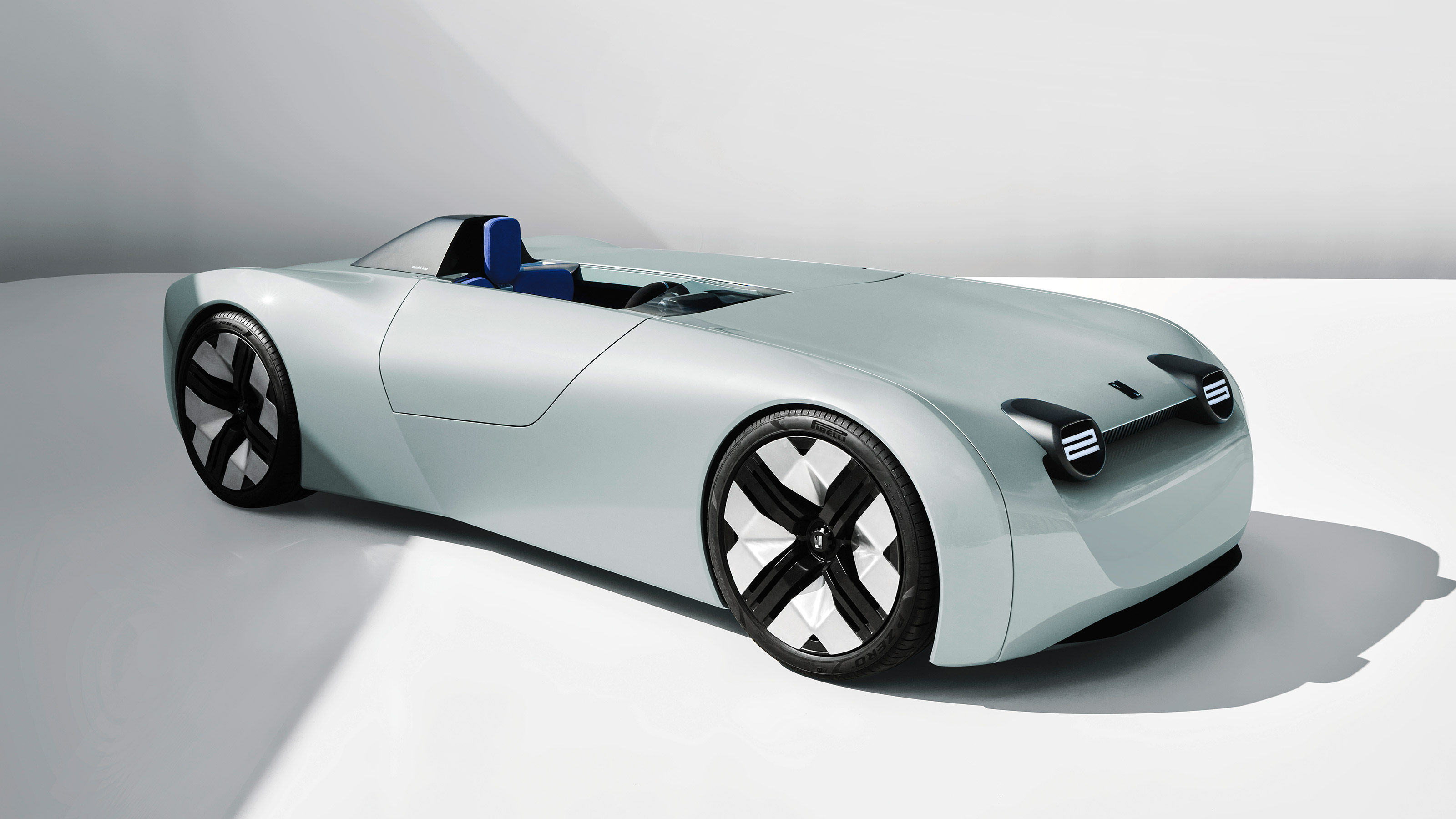 Triumph TR25 by Makkina concept - front