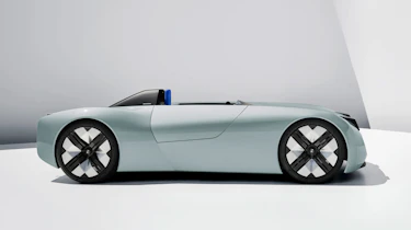 Triumph TR25 by Makkina concept - side