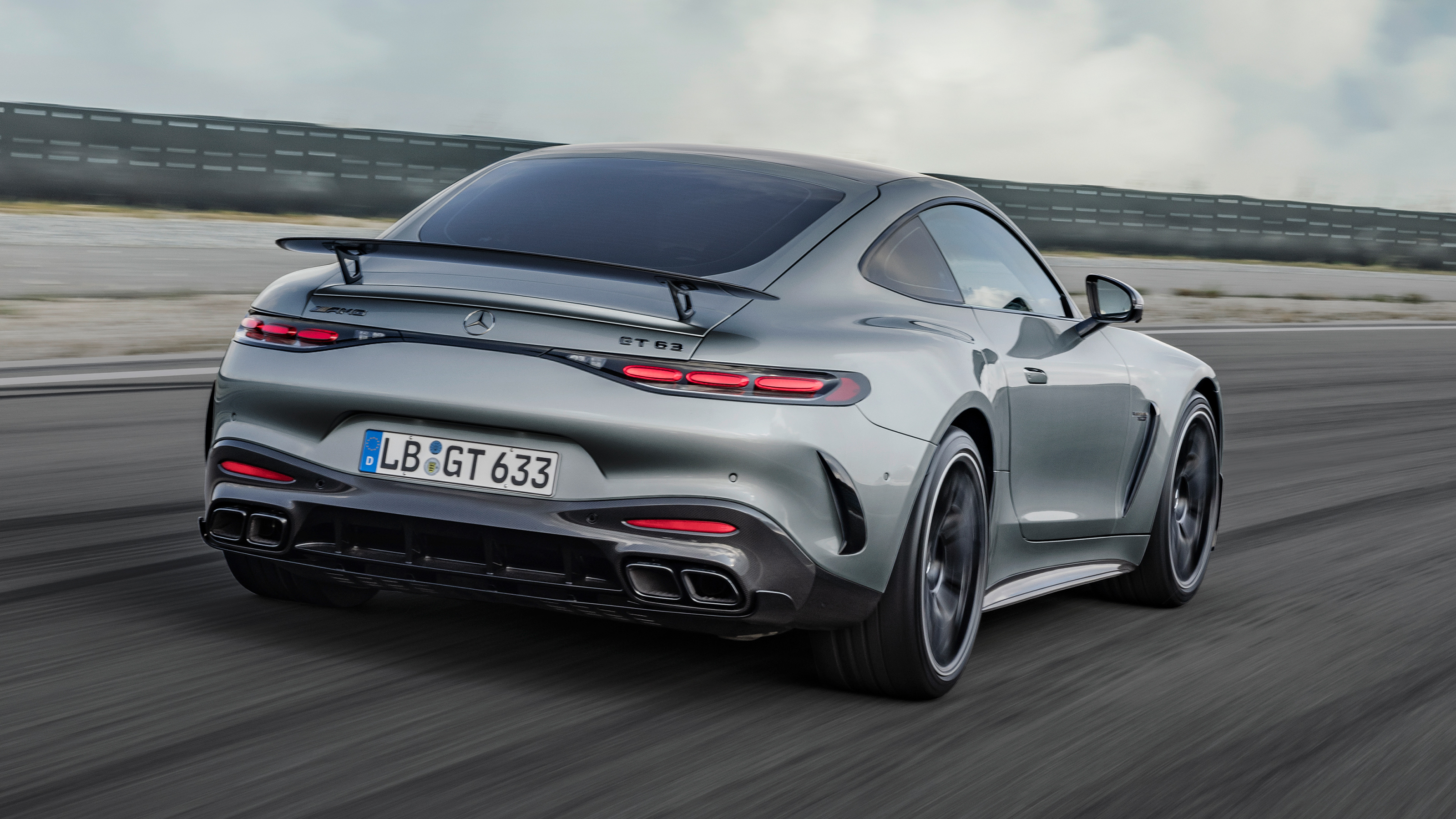 Mercedes-AMG GT - rear tracking