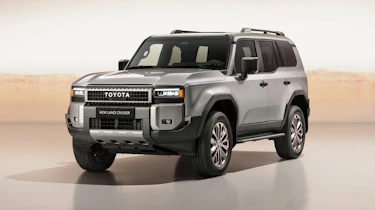 Toyota Land Cruiser (grey) - front static