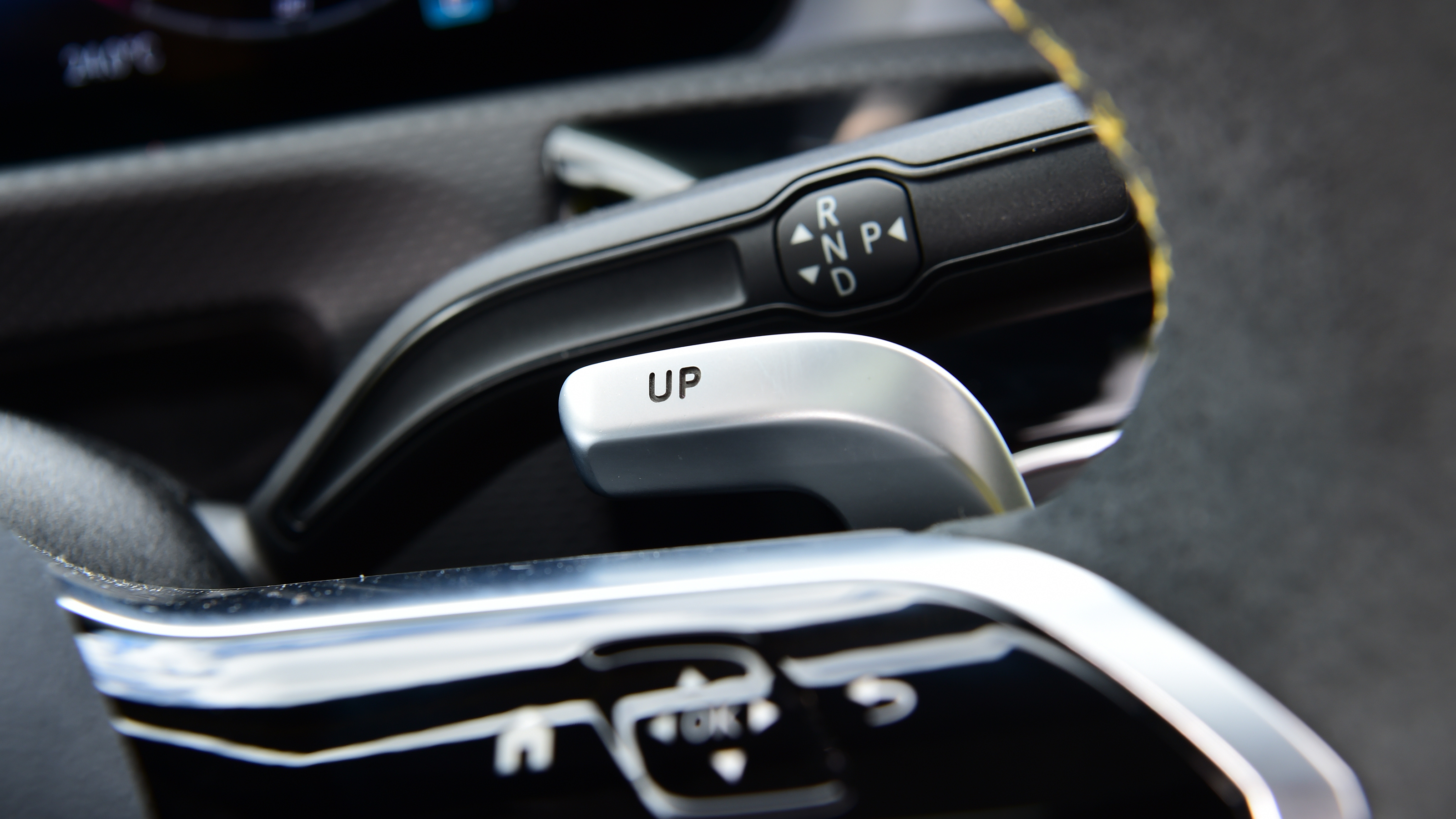 Mercedes-AMG A 45 S - gear selector