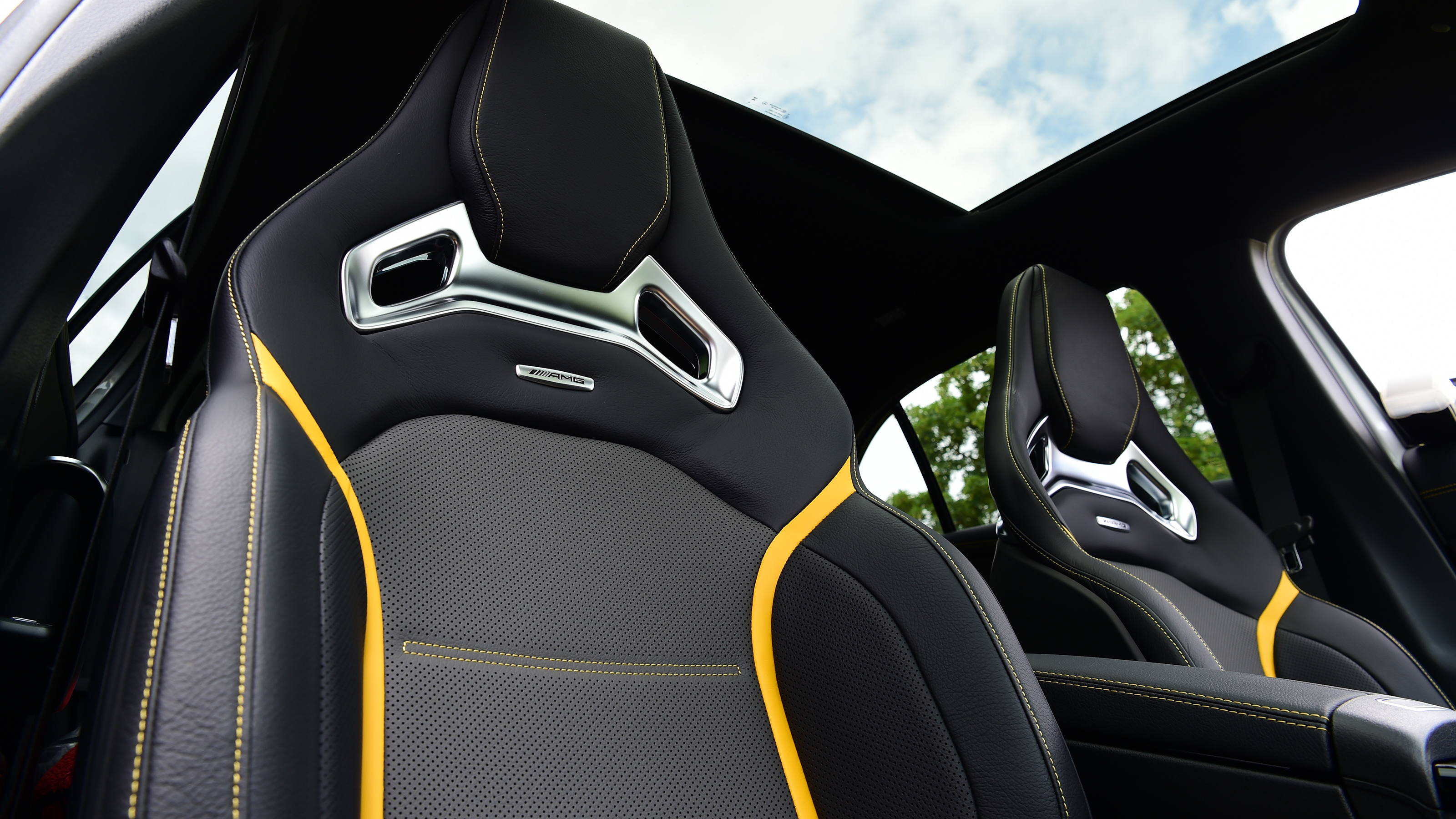 Mercedes-AMG A 45 S - front seats