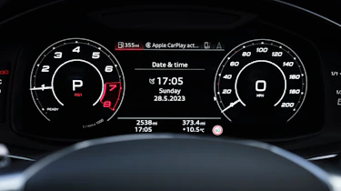 Audi RS 6 Performance - dashboard screen (dials)