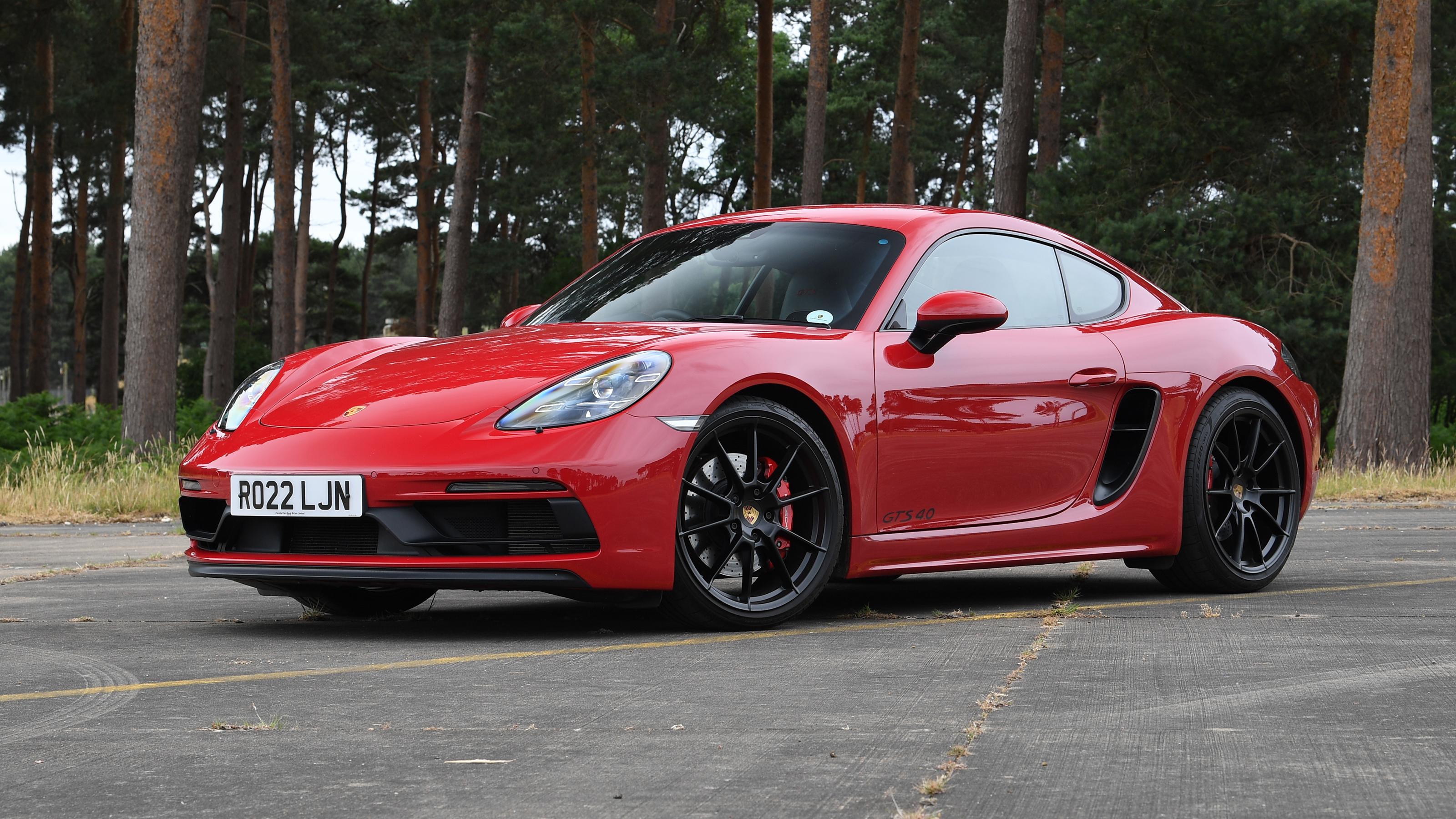 Porsche 718 Cayman GTS - front static