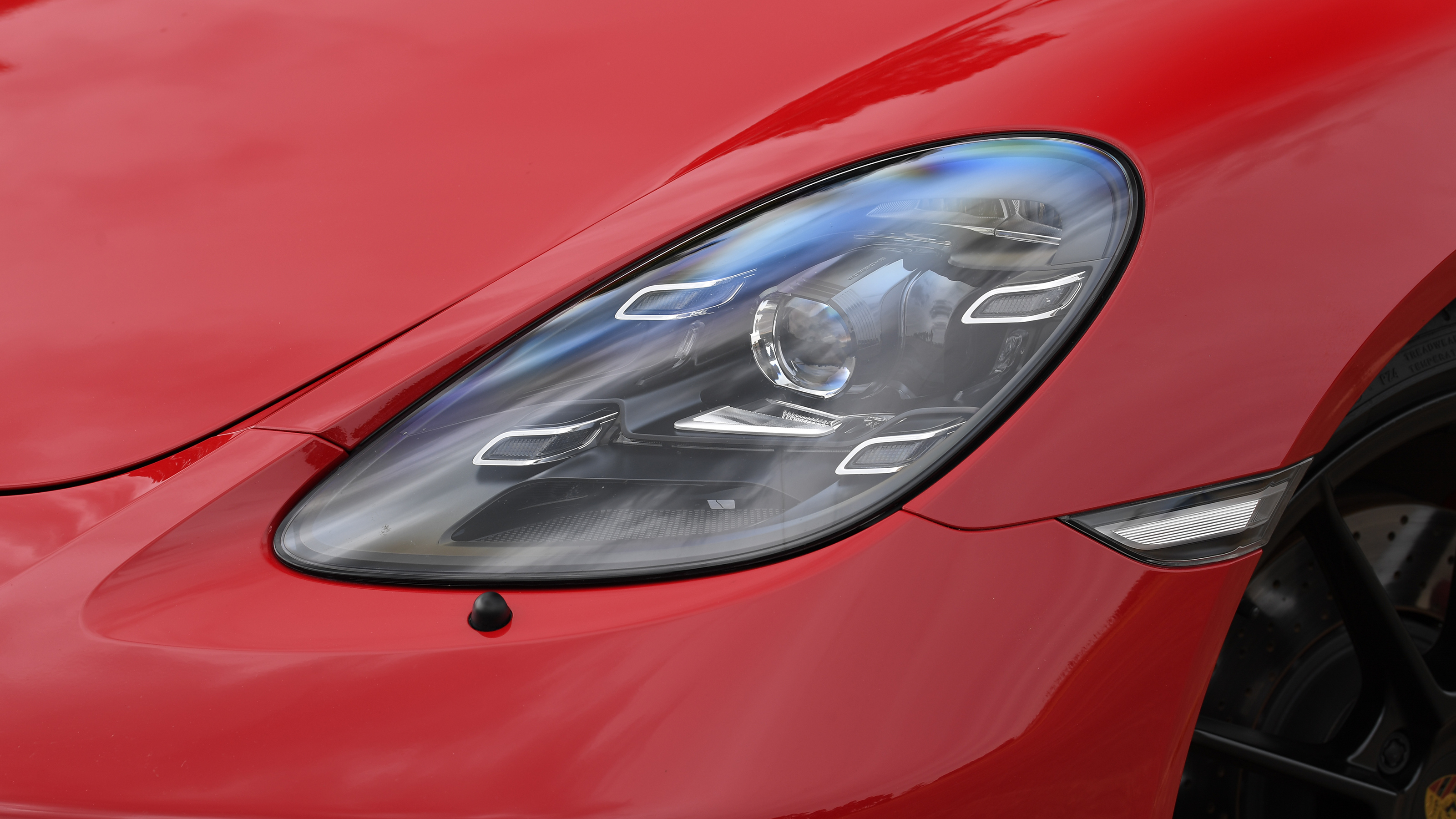 Porsche 718 Cayman GTS - headlight