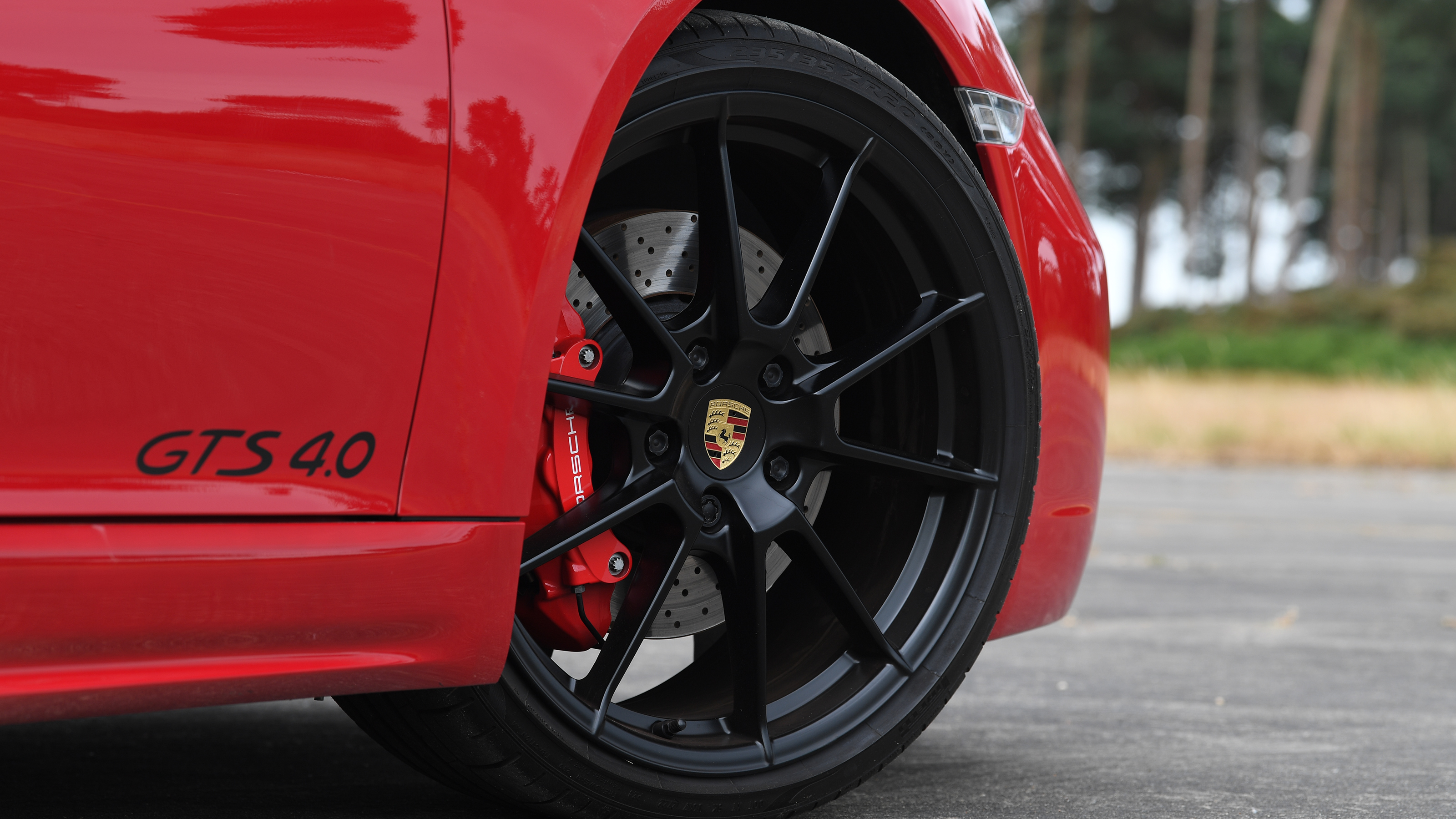 Porsche 718 Cayman GTS - front offside wheel