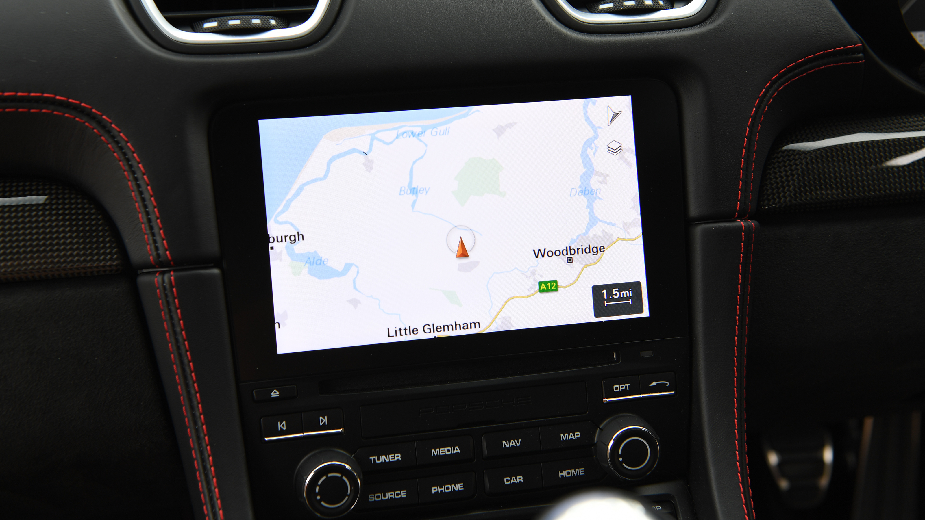 Porsche 718 Cayman GTS - infotainment screen